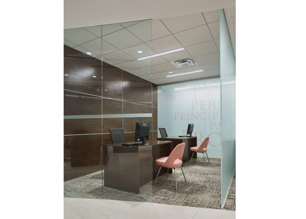 CBB Bank in Fullerton, California. Photo by Benny Chan.