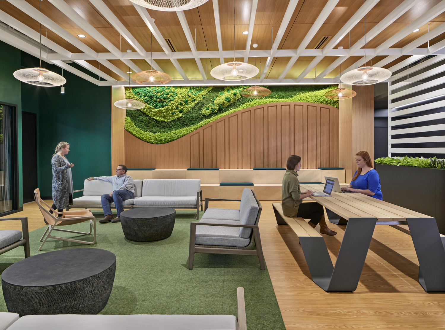 iRobot Headquarters, Bedford, MA. Photography © Robert Benson. A biophilia-infused group work area