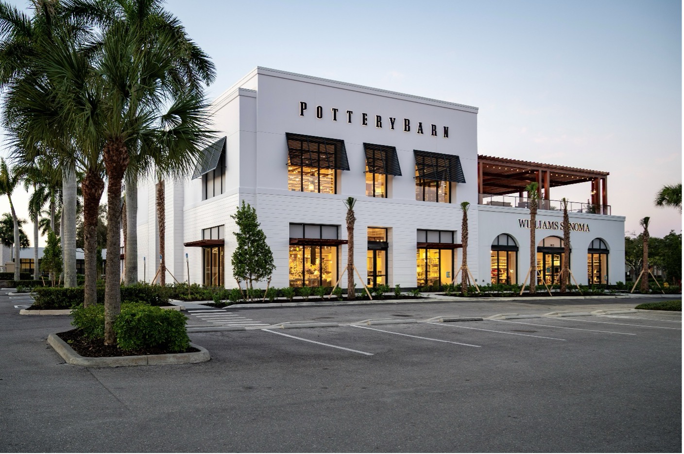Williams-Sonoma Naples — after: completed exterior