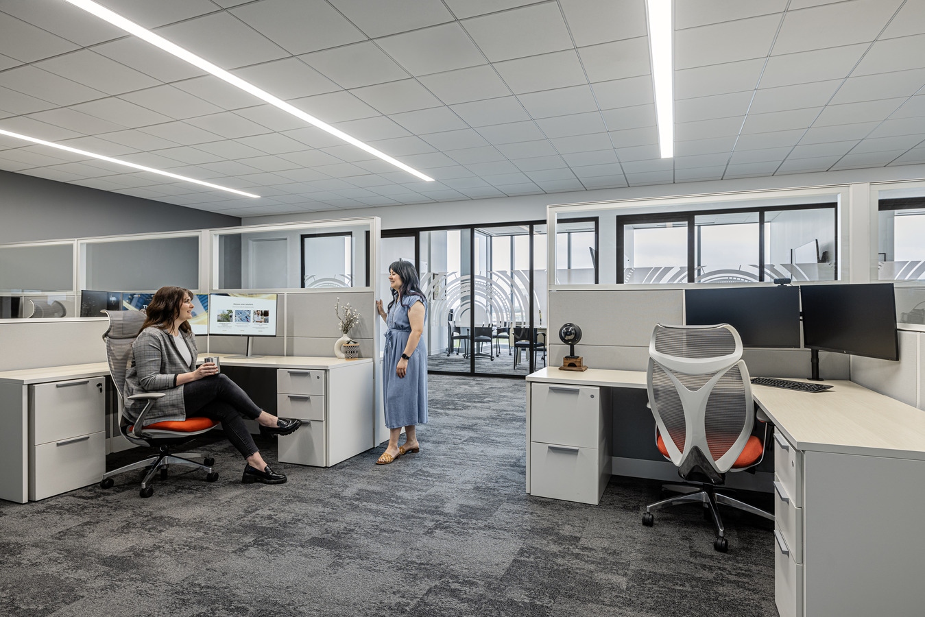 Axis Workstations