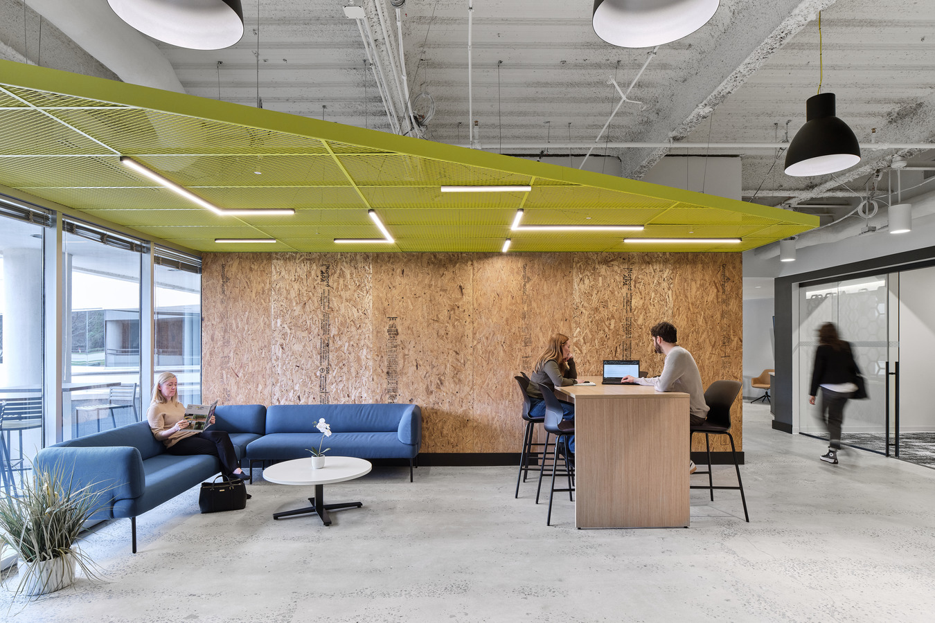 HITT Contracting_Office Expansion_Raleigh_Lounge